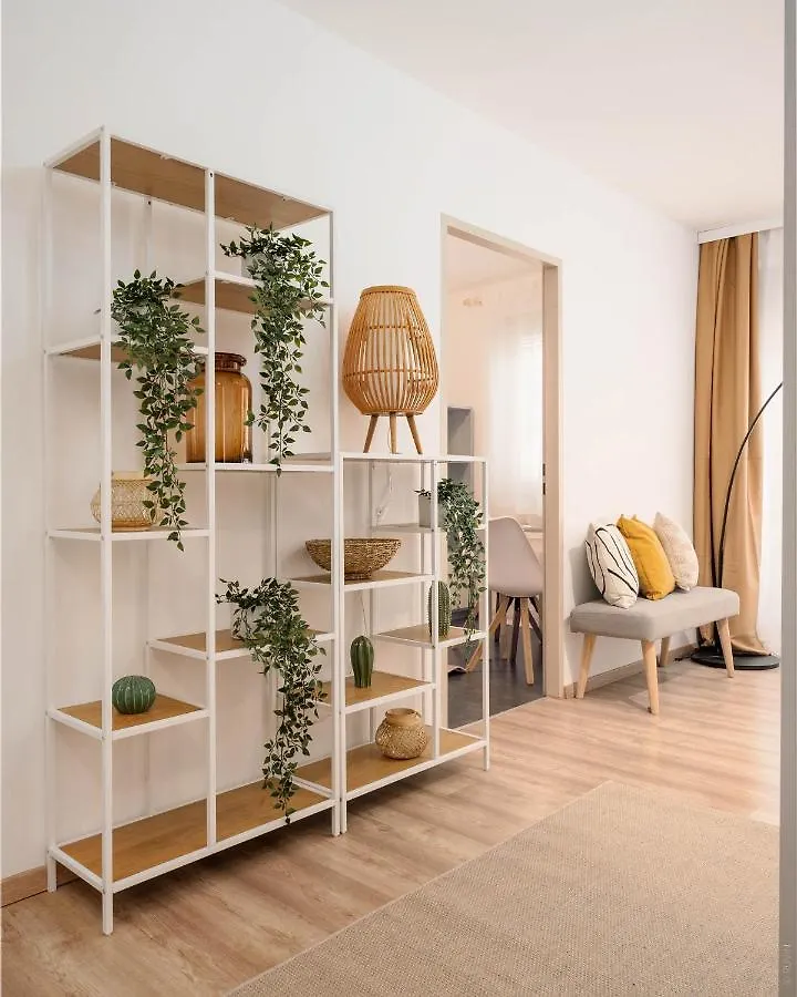 King Bed Home, Next To Akh Michelbeuern Wien Lejlighed
